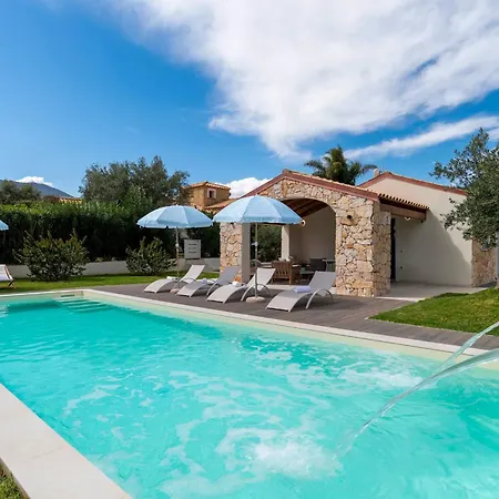 Casa Moros 6, Emma Villa *