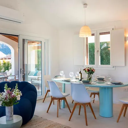 Casa Moros 6, Emma Villa